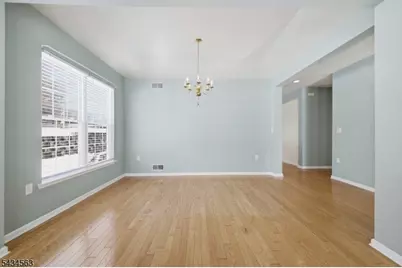 56 Kensington Cir, White Township, NJ 07823 - Photo 9
