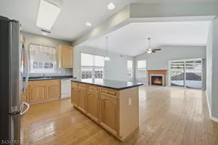 56 Kensington Cir, White Township, NJ 07823 - Photo 11