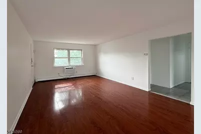 19 Van Rensselear St #8, Belleville, NJ 07109 - Photo 5