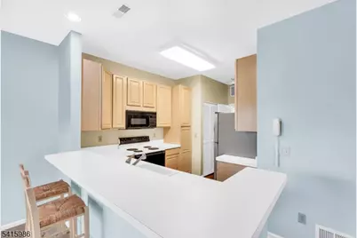 29 Heatherwood Lane, Bedminster Township, NJ 07921 - Photo 5