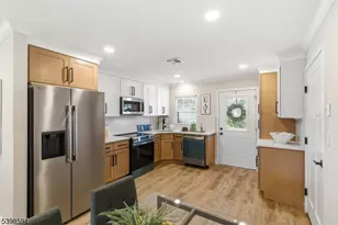 1015A Aberdeen Dr, Lakewood Twp., NJ 08701 - Photo 9