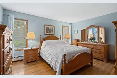 191 Pershing Rd, Clifton, NJ 07013 - Photo 9