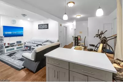 87 N 19th St, East Orange, NJ 07017 - Photo 3