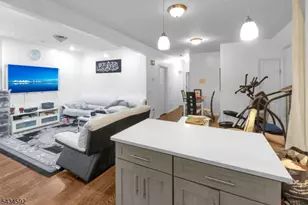 87 N 19th St, East Orange, NJ 07017 - Photo 3