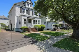 61 W Clay Ave, Roselle Park, NJ 07204 - Photo 1