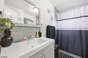 401 E 19th St, Paterson, NJ 07524 - Photo 9