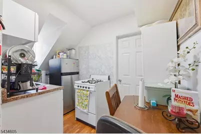 401 E 19th St, Paterson, NJ 07524 - Photo 23