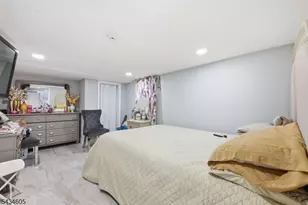 401 E 19th St, Paterson, NJ 07524 - Photo 21
