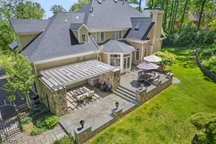 7 Chilton Rd, Chester, NJ 07930 - Photo 3