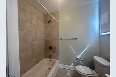150 Stuyvesant Ave #1R, Newark, NJ 07106 - Photo 9
