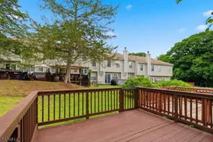10 Leahy Ct, Franklin Township, NJ 08873 - Photo 35