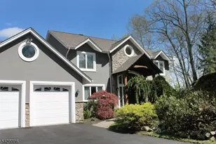 9 Cox Ln, Hopatcong, NJ 07821 - Photo 3