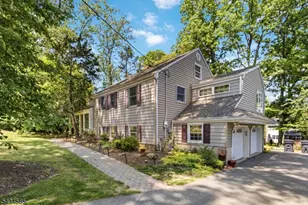 11 Powder Horn Dr, Morris Township, NJ 07960 - Photo 1