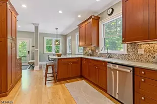 144 Park St, Montclair, NJ 07042 - Photo 15