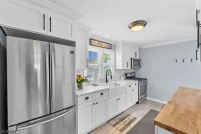 19 Boonton St, Dover, NJ 07801 - Photo 5
