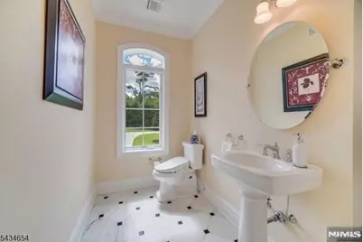 63 Grandview Ave, North Caldwell, NJ 07006 - Photo 15