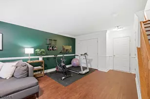 204 Swathmore Dr, Nutley, NJ 07110 - Photo 33