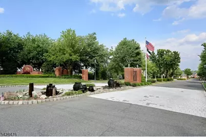 204 Swathmore Dr, Nutley, NJ 07110 - Photo 41