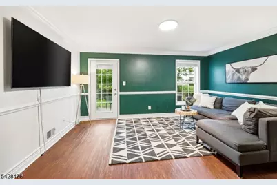 204 Swathmore Dr, Nutley, NJ 07110 - Photo 29