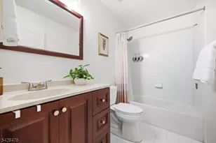 204 Swathmore Dr, Nutley, NJ 07110 - Photo 23