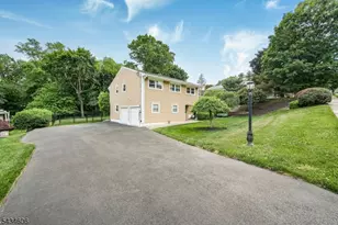 7 Kossuth Pl, Wayne, NJ 07470 - Photo 35