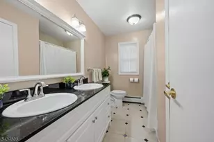 7 Kossuth Pl, Wayne, NJ 07470 - Photo 25