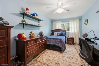 7 Kossuth Pl, Wayne, NJ 07470 - Photo 23