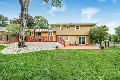7 Kossuth Pl, Wayne, NJ 07470 - Photo 31