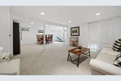 7 Kossuth Pl, Wayne, NJ 07470 - Photo 27