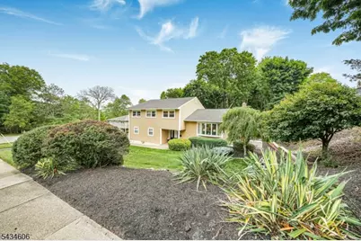 7 Kossuth Pl, Wayne, NJ 07470 - Photo 37