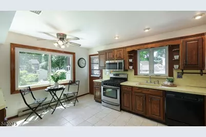 41 S 17th St, Kenilworth, NJ 07033 - Photo 9