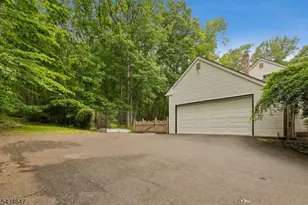 219 E Mountain Rd, Hillsborough Township, NJ 08844 - Photo 39