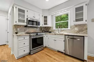 219 E Mountain Rd, Hillsborough Township, NJ 08844 - Photo 15