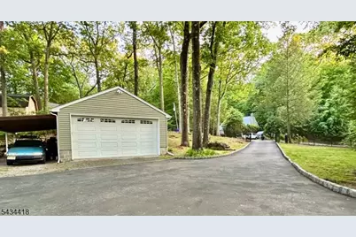 17 Highland Rd, Bloomingdale, NJ 07403 - Photo 33