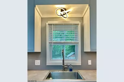 17 Highland Rd, Bloomingdale, NJ 07403 - Photo 11