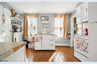 413 Beardsley Ave, Bloomfield, NJ 07003 - Photo 9