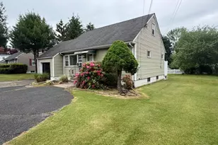 5 Mulberry Ln, Denville, NJ 07834 - Photo 3