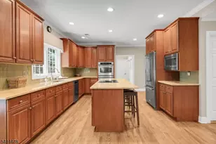 33 St Nickolas Way, Bernards Township, NJ 07920 - Photo 13