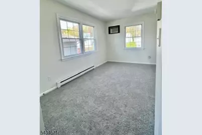 283 Orchard St #1B, Elmwood Park, NJ 07407 - Photo 5