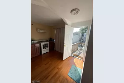 86 Oraton St, Newark, NJ 07104 - Photo 11