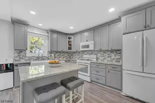 39 Delaware Rd, West Milford, NJ 07421 - Photo 17