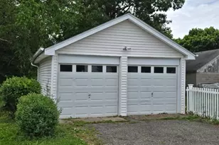 9 Broad St, Flemington, NJ 08822 - Photo 3