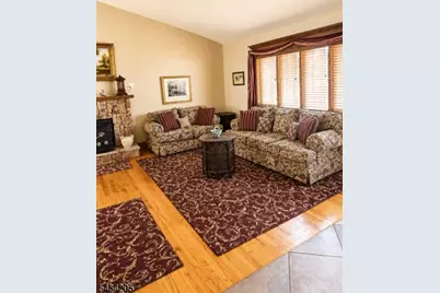 404 Czaplicki St, Manville, NJ 08835 - Photo 5