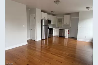 25 Pine St, Verona, NJ 07044 - Photo 5