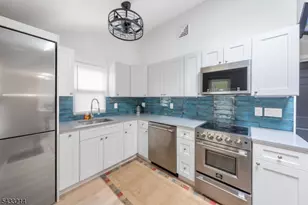 17 Carr Ln, Roxbury Township, NJ 07885 - Photo 5