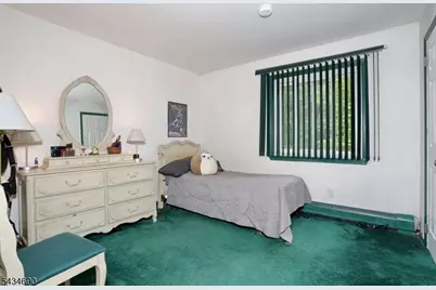 64 Larchmont Dr, West Milford, NJ 07421 - Photo 13