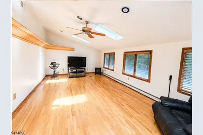 64 Larchmont Dr, West Milford, NJ 07421 - Photo 17