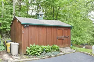 64 Larchmont Dr, West Milford, NJ 07421 - Photo 21