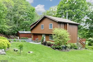 64 Larchmont Dr, West Milford, NJ 07421 - Photo 19