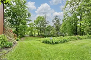 64 Larchmont Dr, West Milford Twp., NJ 07421 - Photo 23